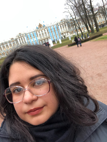 Wendolyn Martinez in front of Catherine the Great's Palace (St. Petersburg, Russia)
